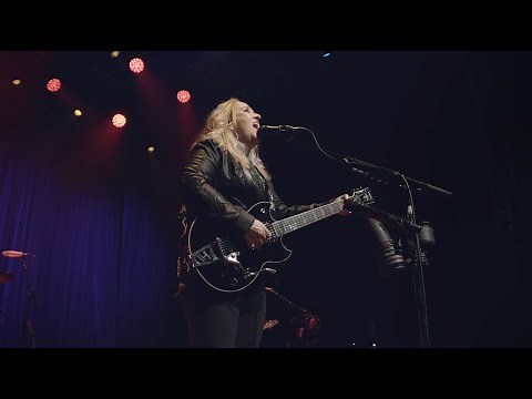 Wild And Lonely - Melissa Etheridge (Official Video)