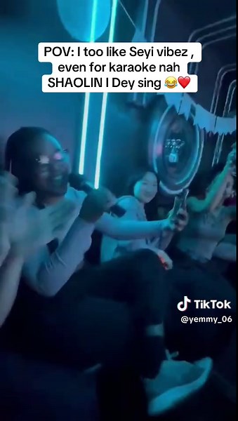 But how did Seyi did the song too fast 🤣😭#seyivibez #seyivibez🔥📌💯 #karaoke #afrobeats #nigeriatiktok🇳🇬🇳🇬🇳🇬 @Seyi Vibez
