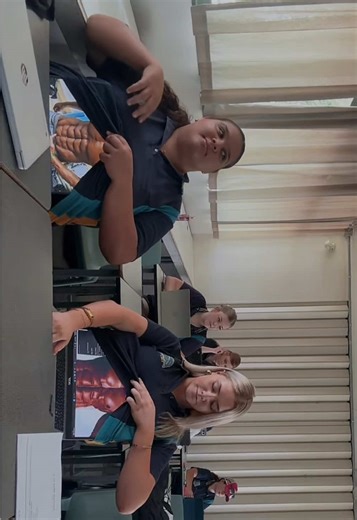 YTG (@yeahthegirlsfinal)’s videos with Crowd Cheers - Johnny Buchanan