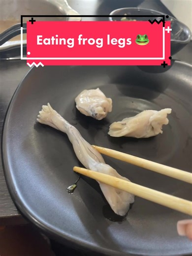 Eating Frog Legs at a Hot Pot Buffet - Review and Adventure!