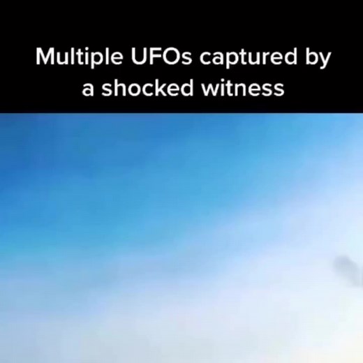 EYEWITNESS RECORDS MULTIPLE UFOS! (Extraordinary footage.) Please leave your thoughts on this unique footage. KEEP YOUR EYES SKYWARD! 📡..-..—.-.—..-...-.-..—.—-.📡 | Alien UFO Sightings