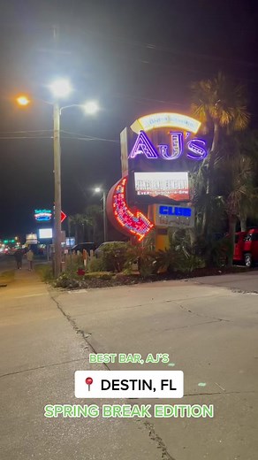 Best Bar in Destin, FL for Spring Break 2022