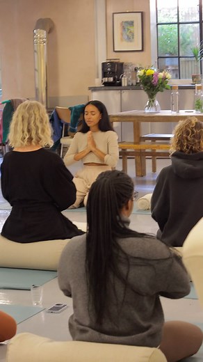 Rebecca Moore on Instagram: "Devotion to our practice keeps us rooted in our hearts. So we can live and lead from a place of truth. It’s not always the most comfortable place to be, but there’s nowhere else I’d rather • @innerlanding 🤍 🎥 filmed by @samjroper and song by my beloved @louvilstrup who has a new single called ‘Devotion’ out on June 1st which you can pre-save via her page 🙏🏽 #devotion #yoga #soul #dharma #heart #love #truth #kundalini #katonah #meridians #energy #healing #light"