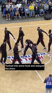 Checking out a premium suite at The O2 for the Harlem Globetrotters 💺🏀 #basketball #harlemglobetrotters #theo2 #show #london #skills #vip #hospitality #review Music: My Go Away Dream Musician: Not The King | The Padded Seat