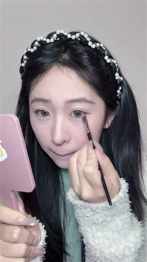 Eureka! Makeup Unveiled My Inner Goddess: Is There Any Wife in the World