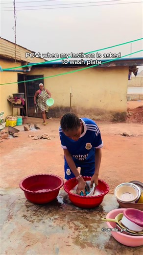 The audacity when all this last born dey get na only God know oh😏😏.. Nobody was hurt during this video. #thispagedoesnotsupportviolence #cyndyedward #fyp #trend