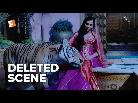 Aladdin Deleted Scene - Desert Moon (2019) | FandangoNOW Extras
