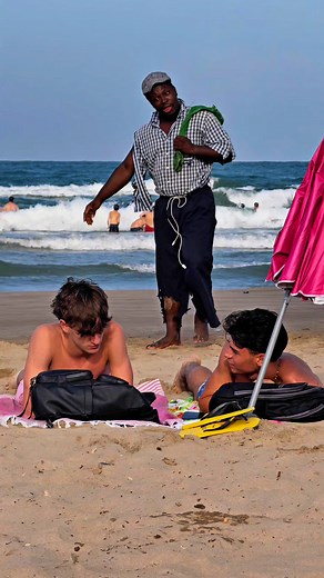 343K views · 5.7K reactions | Best Beach Pranks #napi #humor #comedy #prank #reelsfbシ #fyp #parati #facebook #iwantproblemsalways #funny | Napiofficial27 | Facebook