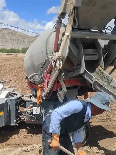 Self Loading Concrete Mixer Truck Explained