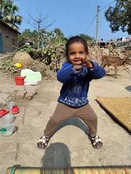 Dancing video #dance #viralvideo #fashiontrends #dancing #trending #comedy #ekmotahathighumechala