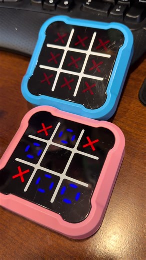 These electronic tic tac toe games are soo fun! They are portable and convenient for on the go fun. Play with a friend, or play the computer! #tiktokshop #tictactoe #game #showcase @TikTok Shop 🇺🇸