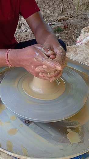 pottery wheel clay to bowls