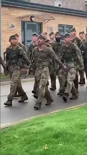 All Arms Commando Course 1/23 9 Mile speed march commando test. #commando #britisharmedforces