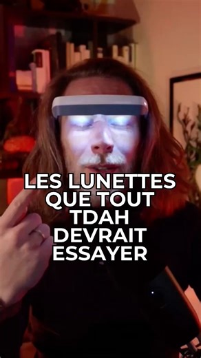 Mik Explore 🪶 Esprit Atypique 🌱 on Instagram: "Tout TDAH devrait essayer ça ! Des lunettes bizarres qui utilise la LUMINOTHÉRAPIE ? Ça cartonne pour les grincheux du matin et les insomniaques comme moi! 📌 Pour Découvrir Mes lunettes de luminothérapie : Commente LUNETTE 📌 Télécharges ton KIT ANTI-CHAOS (tdah-friendly) gratuit : Commente KIT INSIGHT : “Aussi efficace que les antidépresseurs” – Méta-analyse 2019 (Sleep Medicine Reviews) par le Dr Pierre-Alexis Geoffroy, Hôpital Bichat Paris 60