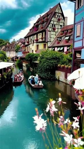 À quelques minutes de Colmar… le Château R vous ouvre ses portes pour une expérience gastronomique où chaque détail est pensé avec élégance. Une cuisine inspirée, des produits soigneusement sélectionnés et un moment suspendu à savourer au cœur de l’Alsace. ✨ Vous découvrez le Château R grâce à ce Reel ? Abonnez-vous pour suivre nos créations, nos assiettes et les coulisses de notre maison. 🍽 Réservez votre table : 📞 03 89 80 80 80 🌐 https://www.chateau-r.fr Horaires du restaurant : Mercredi a