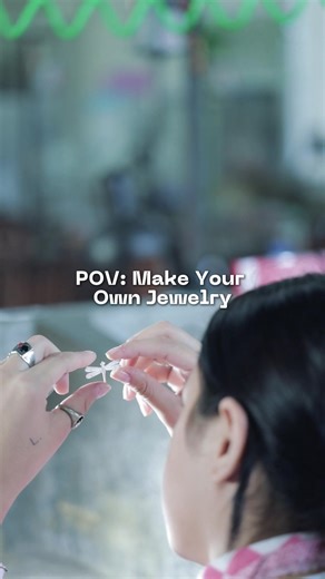 Turn creativity into memories as you craft your own Bali-inspired jewelry. 🌺💫 From silver shaping to polishing your final piece — every step feels personal and meaningful. 🔥🪞 Take home more than a souvenir, take home your own handmade story. 🌴💖 #BaliJewelryClass #BaliActivities #CreativeExperience #ExploreBali #BaliFun