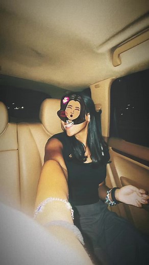 Traditional Kuwaiti Dance Performance by Tia Alqurini