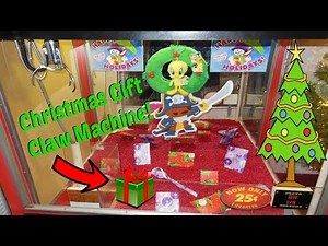 CHRISTMAS GIFT CLAW MACHINE!