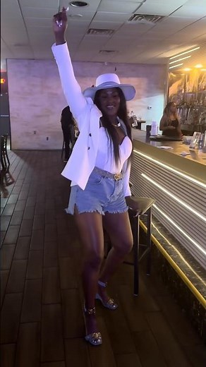 BAD GIRL ENERGY 😮‍💨🔥 | Usher Line Dance #Shorts #fyp