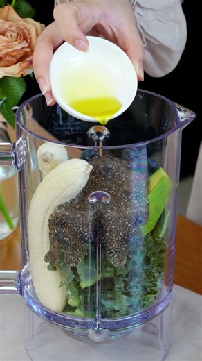 Fresh Kale Green Smoothie #FOSA