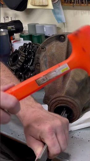 Toyota 8” V6 rear differential pinion seal removal