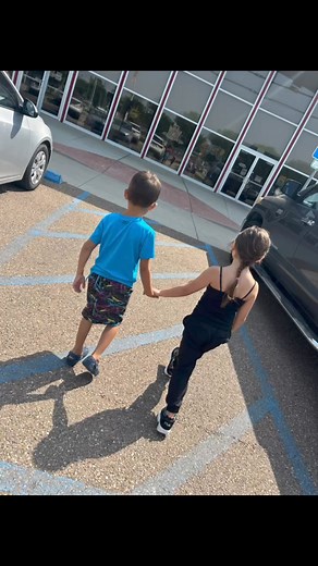 7.4K views · 58 reactions | Trying out the new sensory room at our local rec center.. #ocupationaltherapy #sensoryroom #drawing #chalkboardart #morninglesson | Denise Ramirez | Facebook