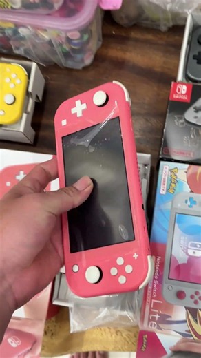 Trên tay Nintendo Switch LITE hack cài game chơi hết hè 2026