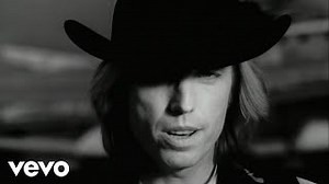 LEARNING TO FLY Lyrics - TOM PETTY | eLyrics.net