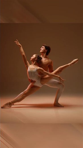 🇺🇦 Model poses for photoshoot📸 Ballet. Models Anastasia and Victor