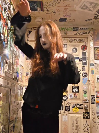 going to a goth club for the first time!!!🧛‍♂️🦇 #goth #Gothic #vampire #gothaesthetic #gothfashion