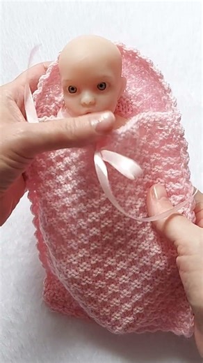 Knitted Doll Cocoon Pattern for 9" Dolls. Beginner Friendly #knitting #dolls #pattern #shorts