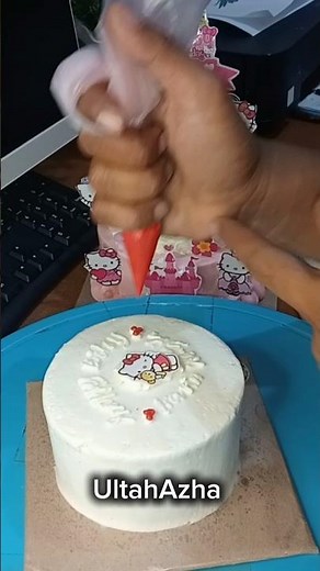 tutorial dekorasi cake mini hello Kitty 🤗#cake #cakecantik #cakedecorating #shorst