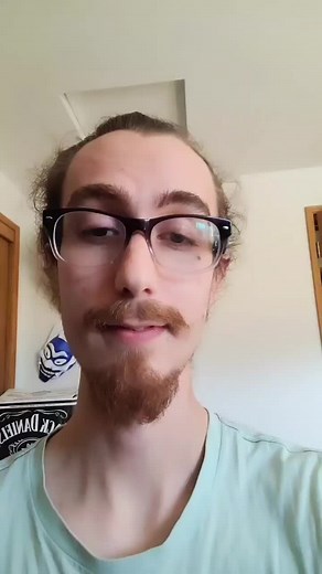 Clip of me playing Loopy at an open mic set at Johnny B's! Buy the song https://southernpacific.bandcamp.com/ Listen to it on spotify https://open.spotify.com/album/1TSzNVw9vCogquwpGJu12E?highlight=spotify:track:6TWhsi6V DTDBkAX47tWUS6 | Jamming 4 Bread