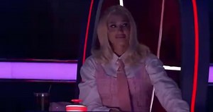 The Voice Knockouts USA 2023: Thirteen-Year-Old Julia Roome Performs Sia's "Unstoppable" Flawlessly