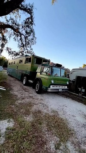 498K views · 98K reactions | #coe #coes #coetrucks #dually #diesel #coetruck #patina #turbo #patinaking #fordcoe #cab #cabovers #truck #ls1coe #turbo #wheels #semitruck #carhauler #Mexico #vintage #pickup #v8engine #v8 #coegarage #chevycoe #oneofthekind | Coetrucks & Trucks | Facebook