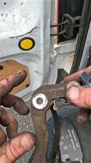 Mechanic Reveals: The SECRET to Correct Brake Pad Placement! #shorts