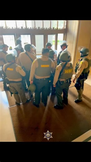 ⭐️ Deputies from the Los Angeles County Sheriff’s Department are continuing to assist the Los Angeles Police Department with protests in downtown Los Angeles, as well as demonstrations in cities within our jurisdiction ⭐️ We urge those not participating to avoid the affected areas, as traffic is impacted. We are here to support everyone’s safety and the right to be heard. While we respect and uphold the right to peacefully assemble, ensuring the safety of our residents, businesses, and all parti