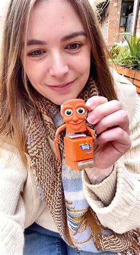 Get your stress relief on with the Funny Italian Brainrot Tung Tung Sahur keychain 🎧😂 Realistic sounds, button press action—perfect for fidgeting and fun for all ages! #fidgettoy #stressrelief #funnykeychain #BlackFriday #TikTokMadeMeBuyIt