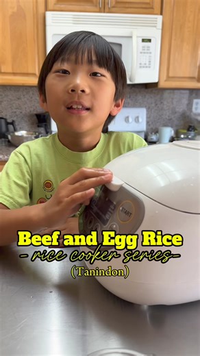 Easy rice cooker meal! 2 cups rice the amount of water your rice cooker suggests, 1/2 lb thin sliced beef, 1/2 onion, 1/4 cup water, 1 tbsp hondashi, 4 tspn sugar, 3.5 tbsp soy sauce, 2.5 tbsp mirin, 2-3 eggs | The CrunchBros