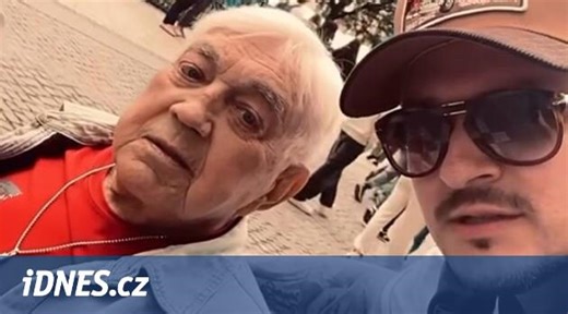 „Nedůstojné a nevhodné.“ Krampolův blízký kritizuje drama ohledně hercova pohřbu - iDNES.cz