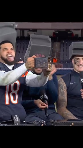 The Bears are really embracing the cheese grating 🧀 (via Amazon Prime) | Football Forever