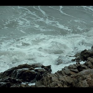 The lover pushed his wife into the sea, but he didn't know that his wife was prepared! 情人将妻子推下海，殊不知妻子早有准备！ #危险替身 #hotdrama #chinesedrama #wetv #WangYuwen #王子奇 #王玉雯 #zhaolusi #xiaozhan | C-Drama Land