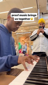 when the little one started clapping🥹 #camdenmusique #piano #publicpiano #neoclassical #classical | Camden Stewart