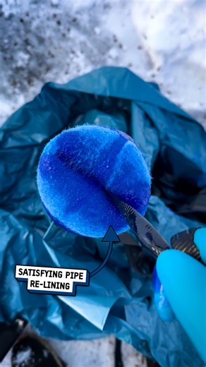 Pipe repair is a surprisingly satisfying job 🤯💦 #plumbing #satisfying #pipes | UNILAD Tech