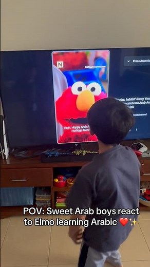 Elmo Learns Arabic | Little Boys Reaction