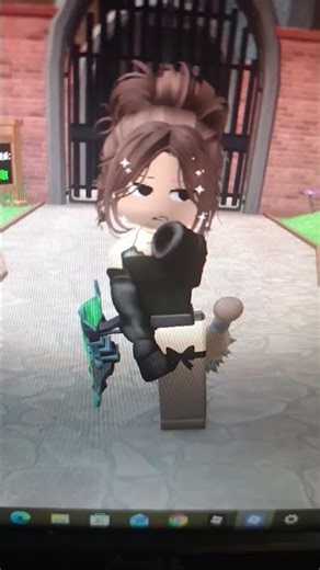 hey I'm invincible! #roblox #roblox #rblx #mm2
