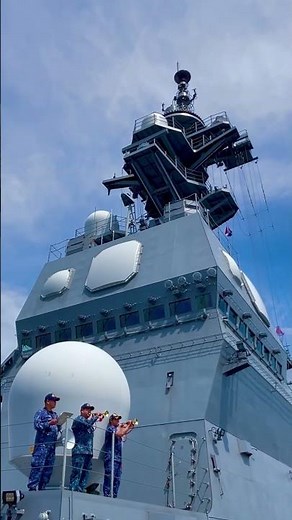 ラッパ吹奏展示「出航用意！」 護衛艦ひゅうが 海上自衛隊 2025.07.13撮影 仙台港 高松埠頭