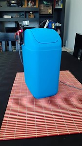 Cesto de residuos automático con arduino nano Buenos días, les comparto este proyecto ya hacer un cesto de basura automático, muy simple, está con el código fuente, el diagrama electrónico y también el archivo gerber para hacer un pcb, si lo desean Tutorial completo en https://youtu.be/XFC17gwYVgU No te olvides de visitar nuestro canal de youtube https://www.youtube.com/channel/UCsUk6HxUn36h7F7zTB7fypA?sub_confirmation=1 | RogerBit arduino pic y más