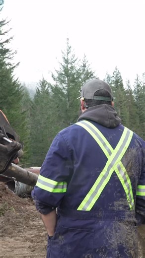 BluTech Equipment Ltd. on Instagram: "Quick easy fix we take those. @tekamohd @servicetruckmafia @heavywrenching #blutechequipment #heavyequipment #heavymetal"