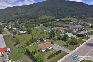 🎉NEW LISTING IN CRESTON BC🎉 $289,900 3 beds 2 baths This home is picture perfect! Newly renovated with modern touches at every turn, finished from top to bottom, means that you can just move in and enjoy all the features this home has to offer. With a private yard complete with multiple fruit trees and a large 24 x 10 deck, enjoy the stunning mountain views in your own backyard oasis all within the city limits of Creston. The large kitchen features all new stainless steel appliances, decorativ